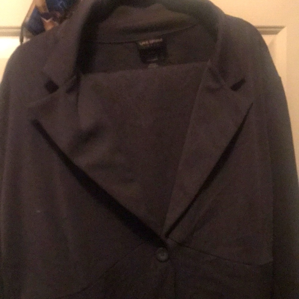 Pants suit